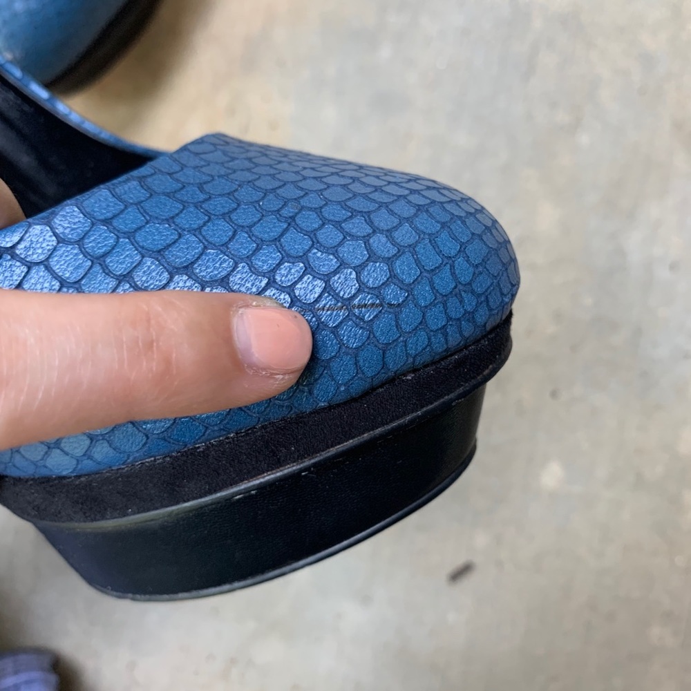 Aldo Platform Heels - Picture 5 of 8